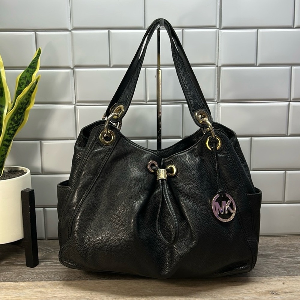 Michael Kors Ludlow in Black With Goldtone Hardware! The Softest Leather!!